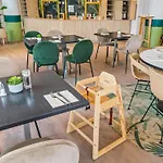 Hotel Novotel Paris Le Pont