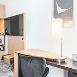 Novotel Paris Le Pont Hotel