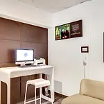 Novotel Paris Le Pont Hotel