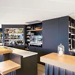 Novotel Paris Le Pont Hotel