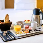 Novotel Paris Le Pont 4*