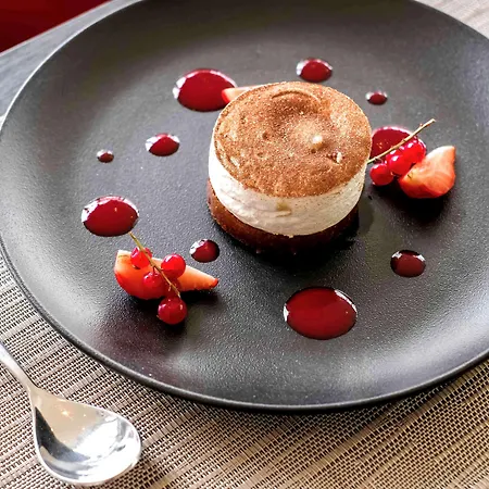 Novotel Paris Le Pont Hotel 4*