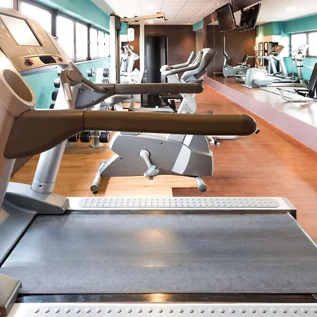 Novotel Paris Le Pont 4*