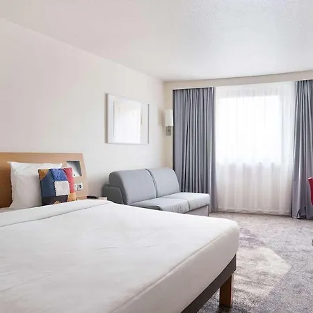 Novotel Paris Le Pont 4*