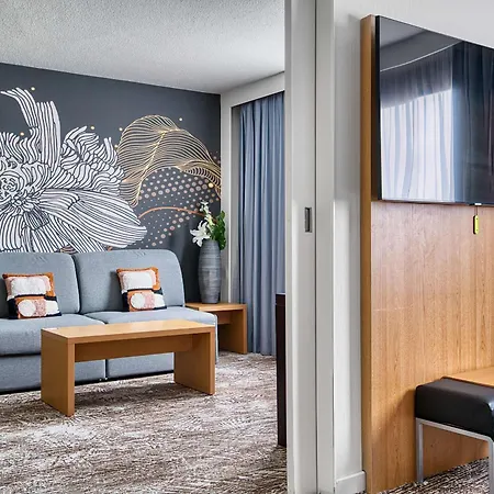 Novotel Paris Le Pont Hotel 4*