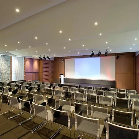 Hotel Novotel Paris Le Pont 4*