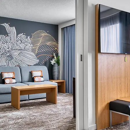 Hotel Novotel Paris Le Pont 4*