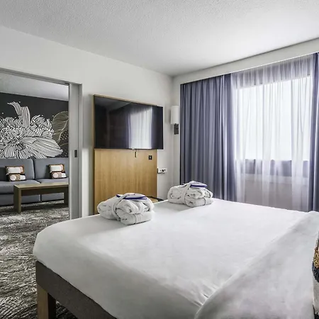 Hotel Novotel Paris Sud Porte De 4*