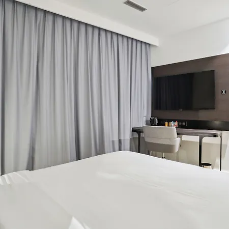 Novotel Paris Le Pont 4*