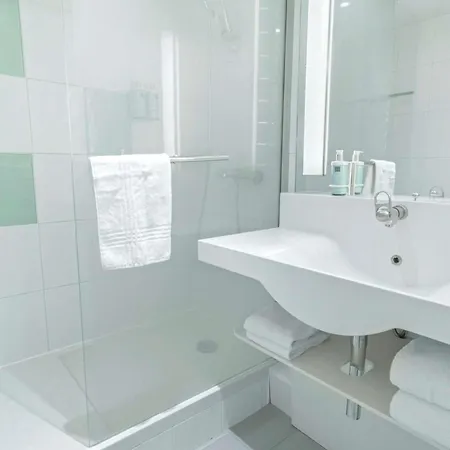 Hotel Novotel Paris Le Pont 4*