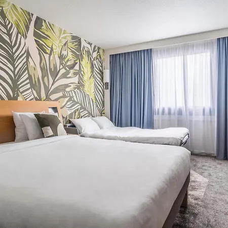 Novotel Paris Le Pont Hotel
