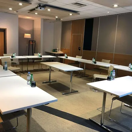 Novotel Paris Le Pont Otel 4*