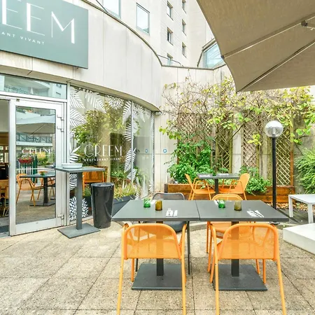 Novotel Paris Le Pont Otel 4*