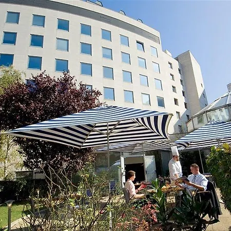 Hotel Novotel Paris Le Pont 4*