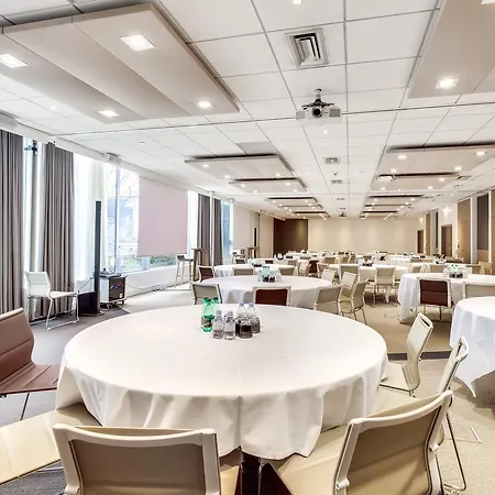 Novotel Paris Le Pont Hotel 4*