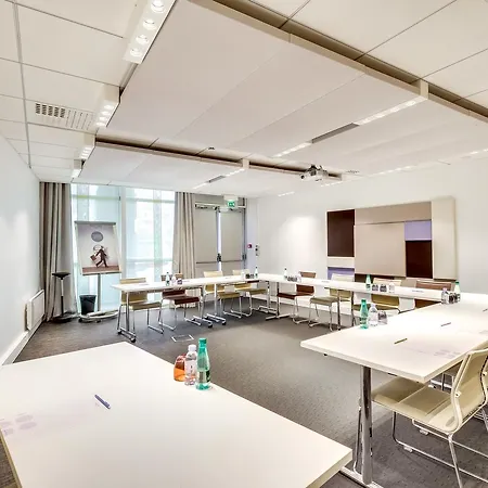 Novotel Paris Le Pont Hotel
