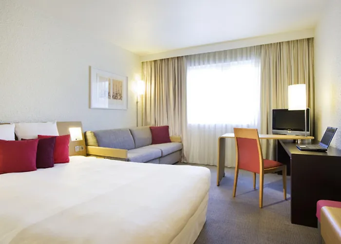 Novotel Paris Le Pont Hotel 4*