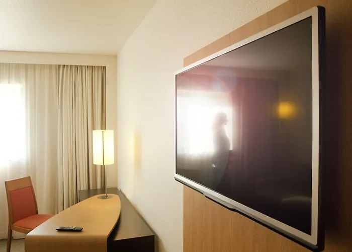 Novotel Paris Le Pont 4*